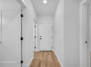 660 S Shawnee Sq SW #212, Calgary, AB T2Y2E7