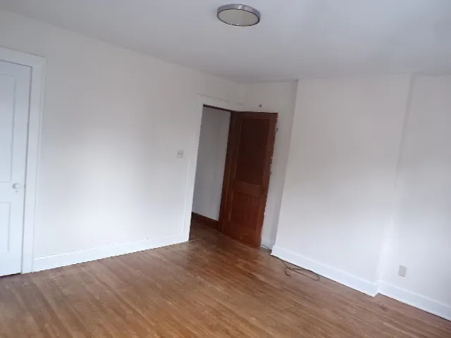 2924 Indianola Ave — Photo 12