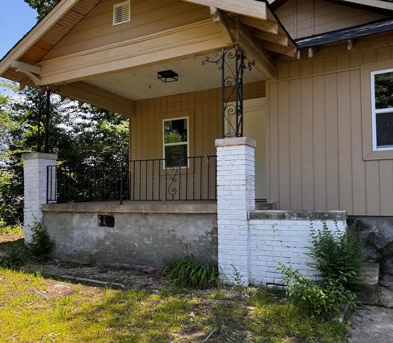 815 Dennison St — Photo 1