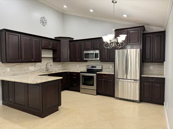 5372 Eagle Lake Dr, Palm Beach Gardens, FL 33418