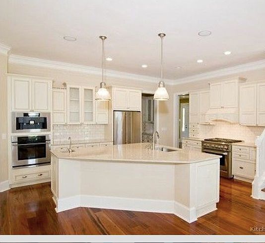 1st image of 2459 W Bradley Pl