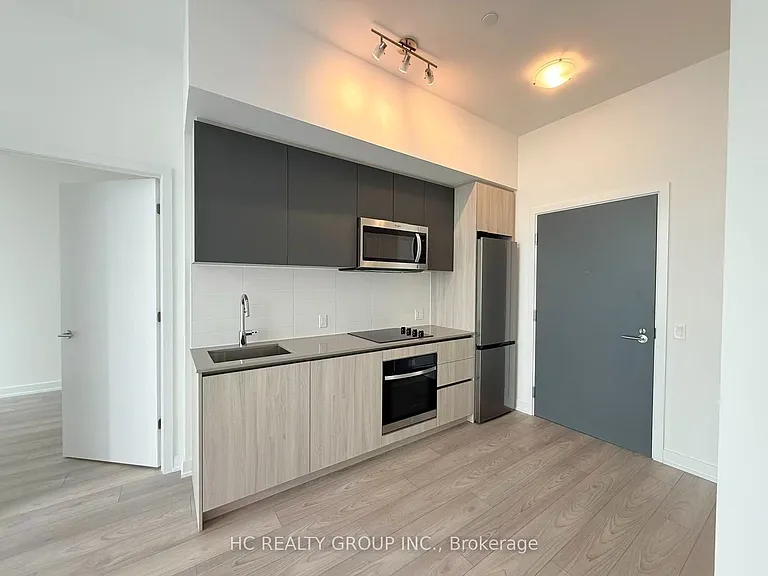 5858 Yonge St #Penthouse 25 — Photo 9