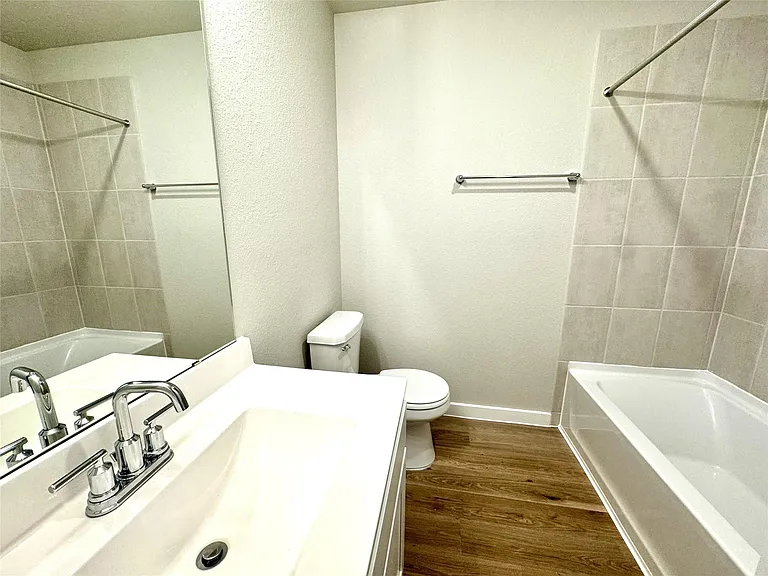 8615 Jetty Glen Dr — Photo 7