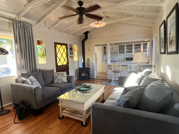 245 Esparto Ave, Pismo Beach, CA 93449