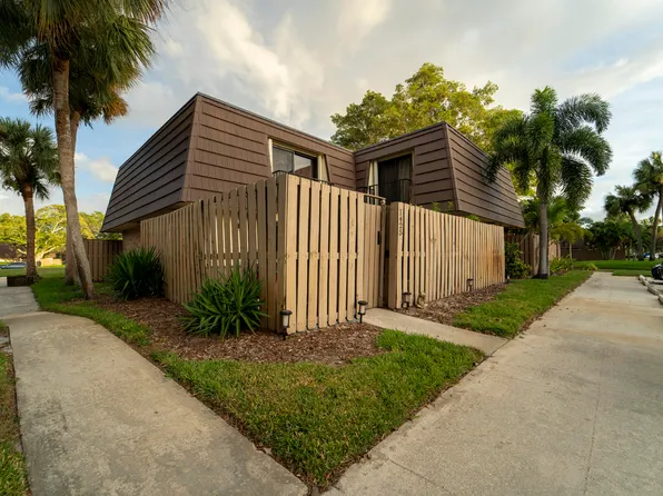 1425 14th Court, Palm Beach Gardens, FL 33410