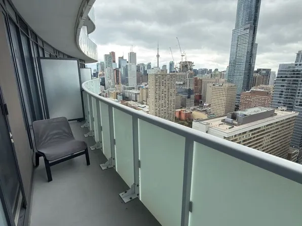 403 Church St #2904, Toronto, ON M4Y 0C9