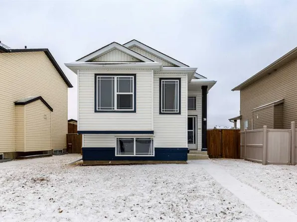 36 S Johns St, Red Deer, AB T4P 4C8