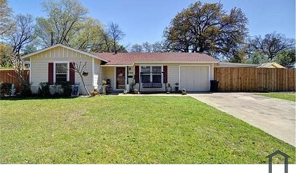 1st image of 4300 Kings Oaks Ln