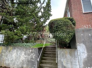 3425 SW 11th Ave #4, Portland, OR 97239