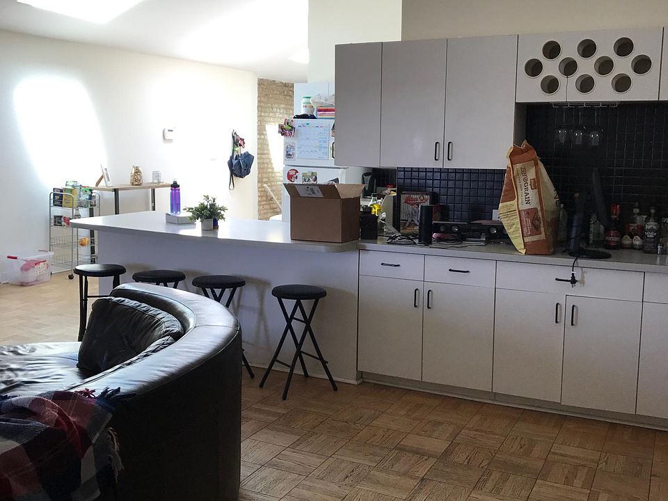 1st image of 2356 N Clybourn Ave #3
