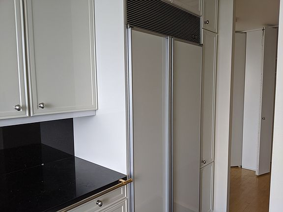 4th image of 2020 N Lincoln Park W #38AB