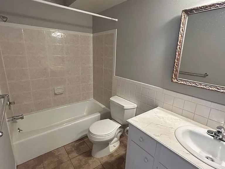 Heatherwood Apartments — Photo 18