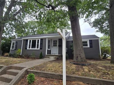 130 New Rd E, Rumford, RI, 02916