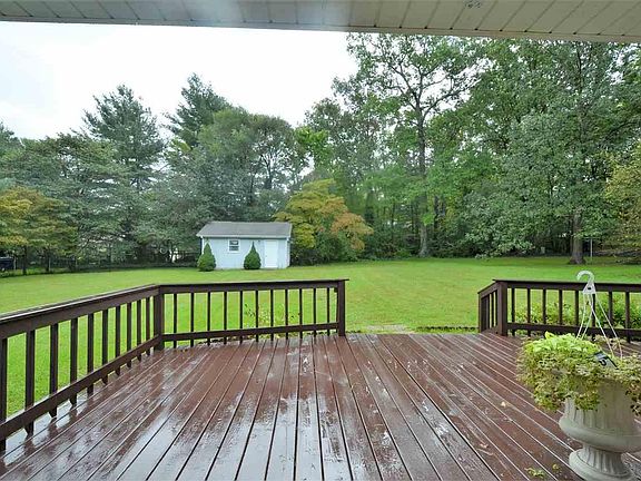 4th image of 136 Forest Springs Dr