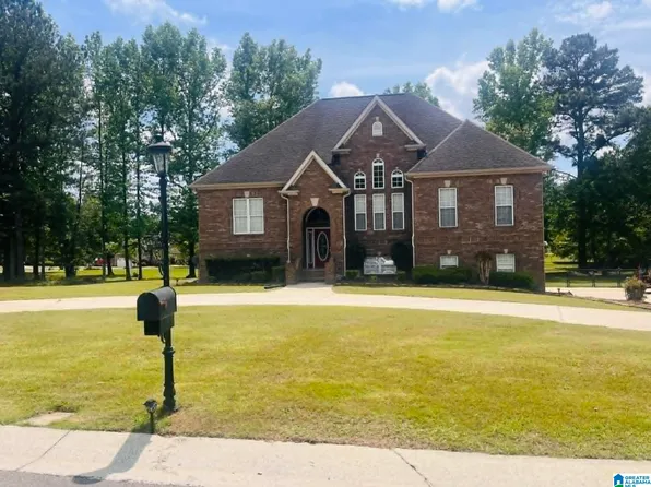 8520 Hidden Creek Dr, Gardendale, AL 35071