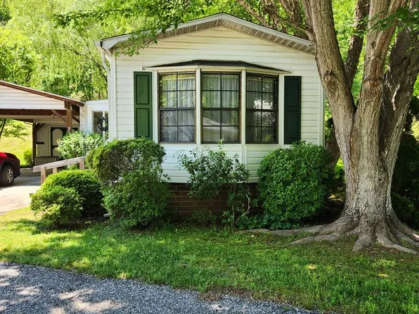 340 Chickamauga Cir, Sylva, NC 28779