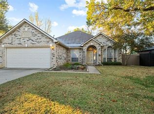 613 Oak Hollow Ln, Flower Mound, TX 75028