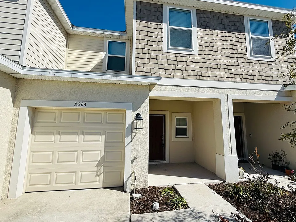 2264 Paravane Way