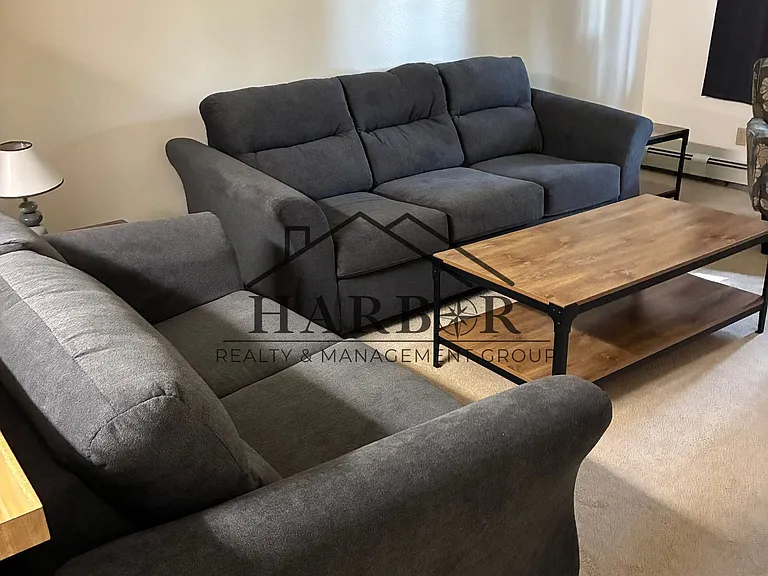 Valley View Apartments — Photo 4
