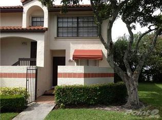 311 Lincoln Ct, Deerfield Beach, FL 33442