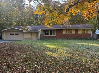 1036 Woodlane Dr, Mayfield Village, OH 44143