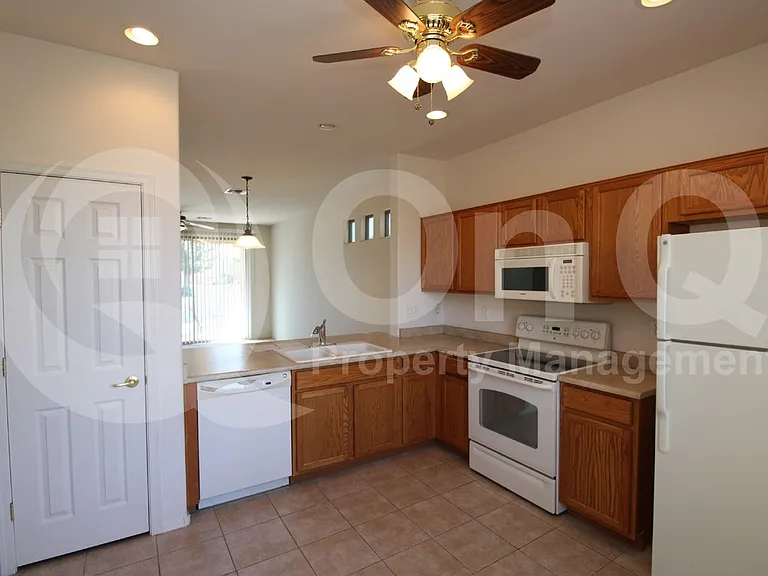 42599 W Candyland Pl — Photo 14