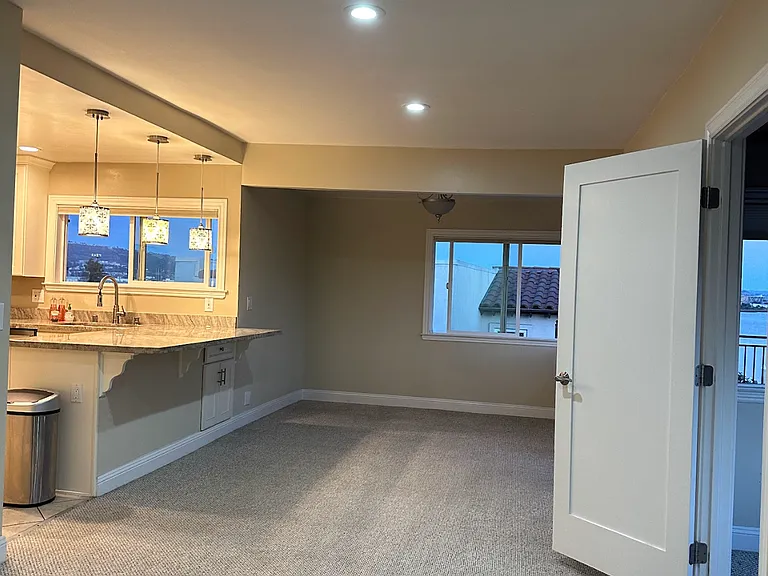 3363 Fernside Blvd #B — Photo 27