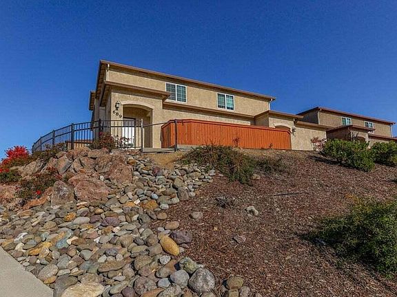 2nd image of 689 Mission De Oro Dr
