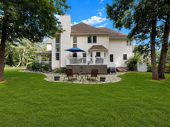 3rd image of 263 McKay Rd