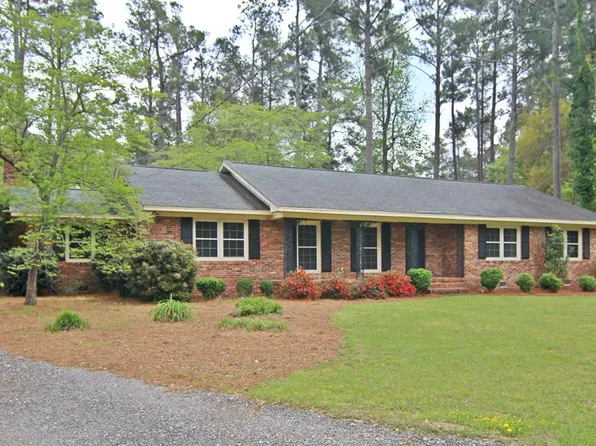 639 Cherokee Dr, Waynesboro, GA 30830
