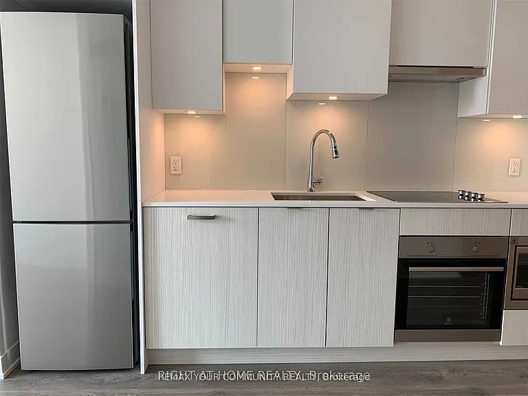 195 Redpath Ave #2407 — Photo 16
