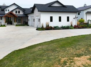 10615 Lancaster Rd, Liberty, MO 64068