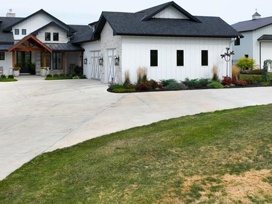 10615 Lancaster Rd, Liberty, MO 64068