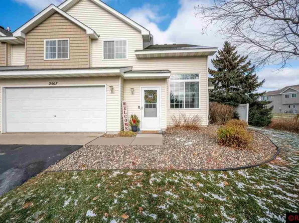 2507 Yellowstone Dr, Hastings, MN 55033
