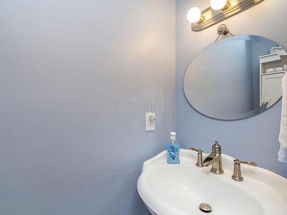 3rd image of 210 Foxtrail Ct