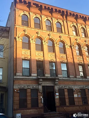 Rented by Oxford Property Group | media 6