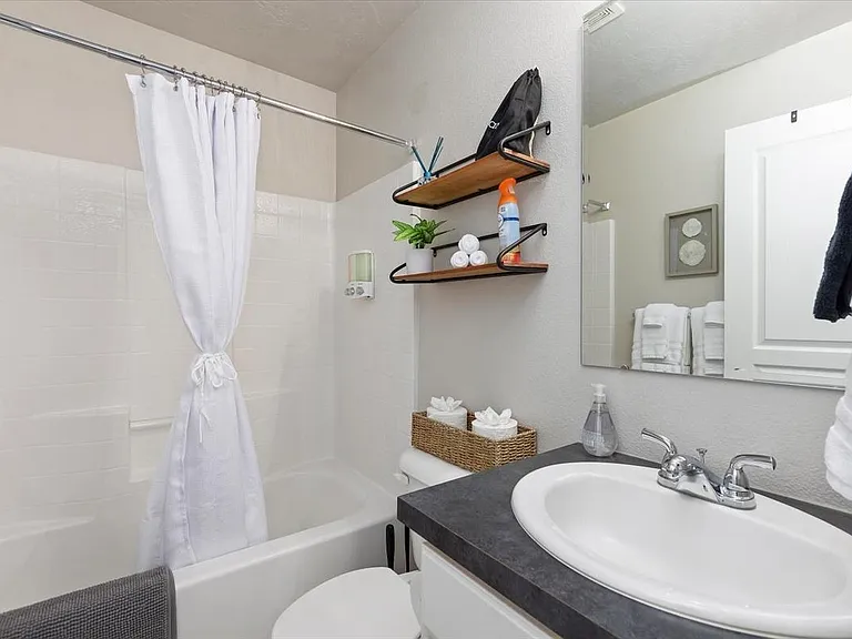 13606 Cocoa Beach St — Photo 14