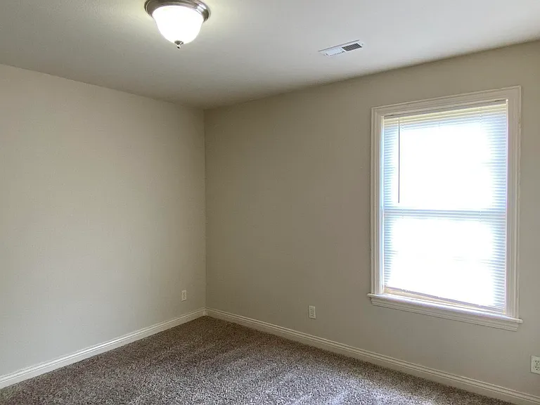 5801 Abercorn Dr — Photo 11