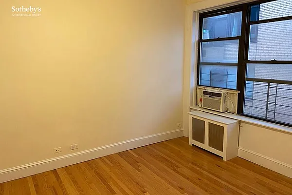 Rented by Sotheby's International Realty | media 4