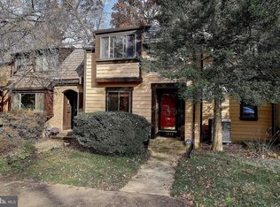 1556 Scandia Cir, Reston, VA 20190