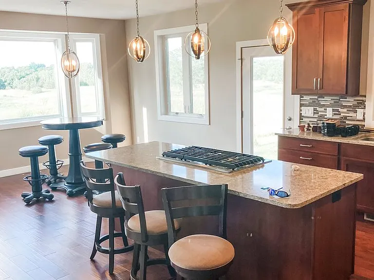 220 Meadow Woods Dr — Photo 10