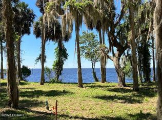 1616 Lake George Rd, Seville, FL 32190