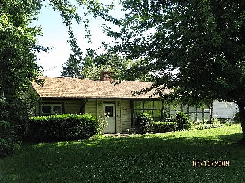 11010 S Shore Ave photo 1