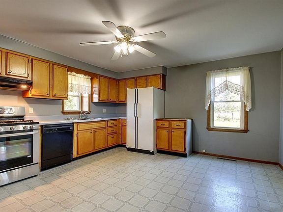 5th image of 4540 Aspen Ln