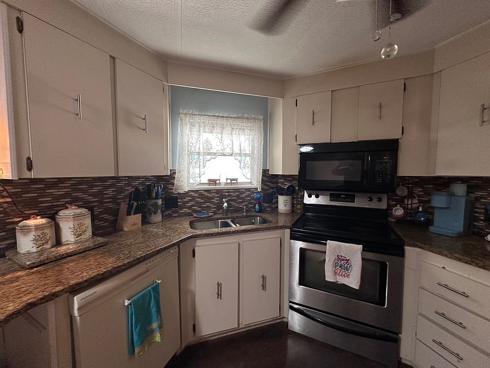1st image of 465 Avanti Way Blvd