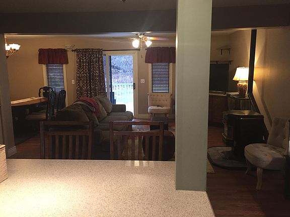 Living room/dining room