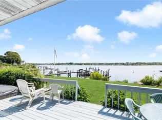 47 E Shore Rd, Narragansett, RI 02882