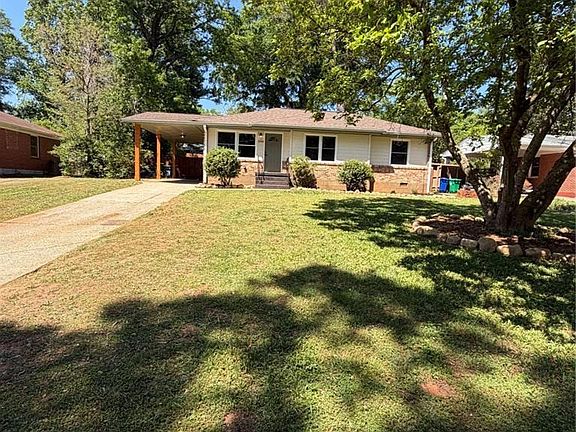 2nd image of 3260 Beech Dr