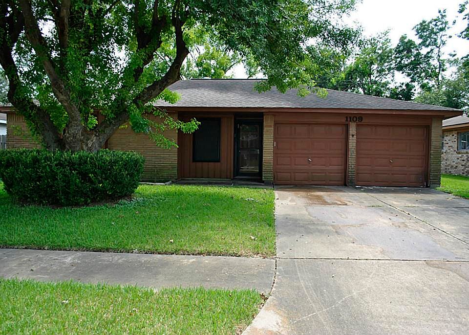 1st image of 1109 E Brown Ln