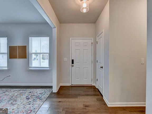 4th image of 5477 Fountainhead Ln